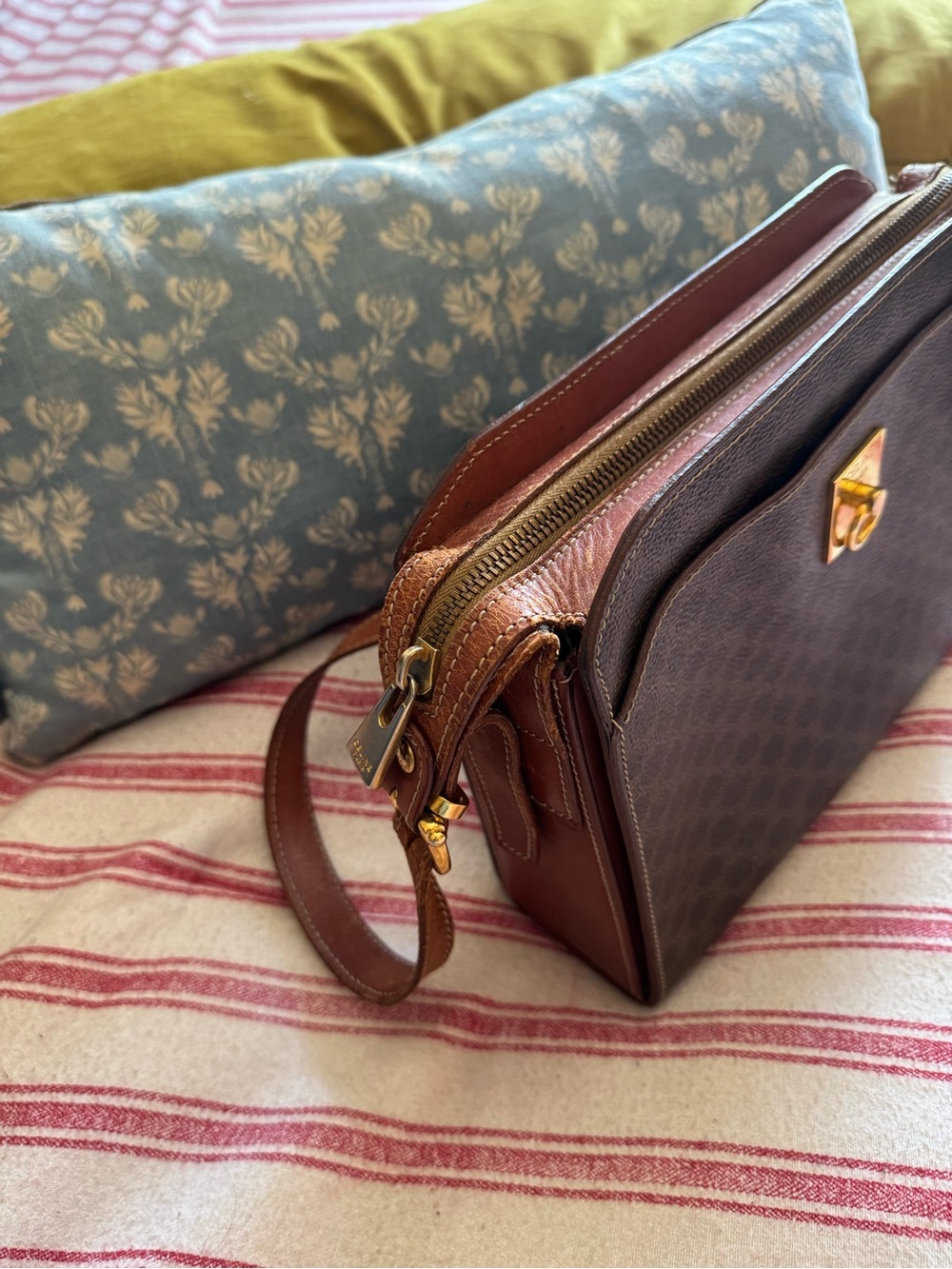 Celine vintage Brown Monogram Crossbody Bag with Gold Hardware - Picture 5 of 10